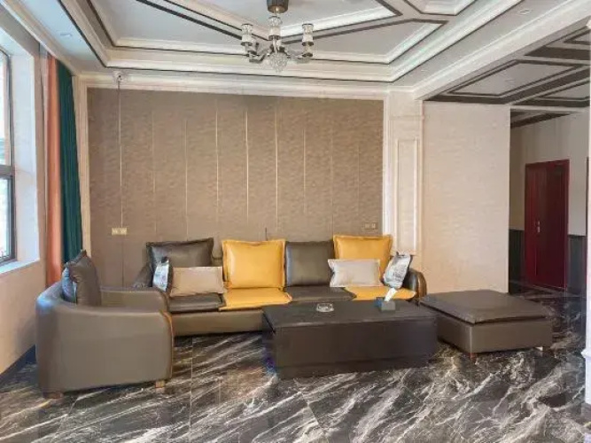 Daocheng Century Aden Hotel