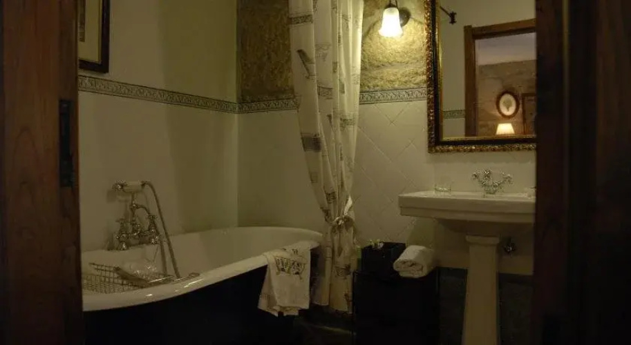 Casa do Meio do Povo