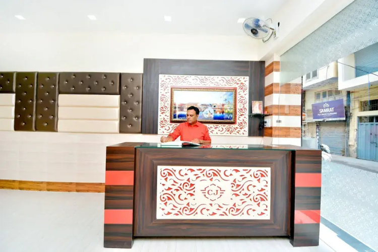 Oyo 41151 Cj Cottage