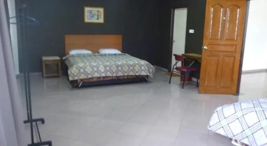 G Six Hotel