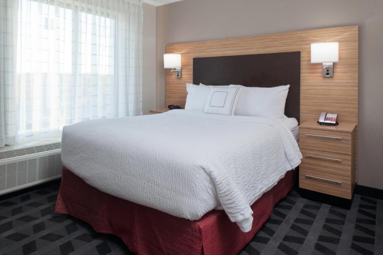 1 Bedroom Suite