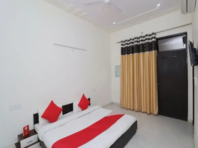 Bal Bihari Dham by OYO Rooms