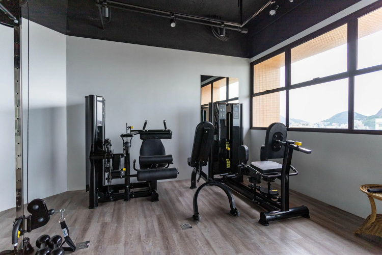 (902-B) Studio com Vista Mar e Comodidades