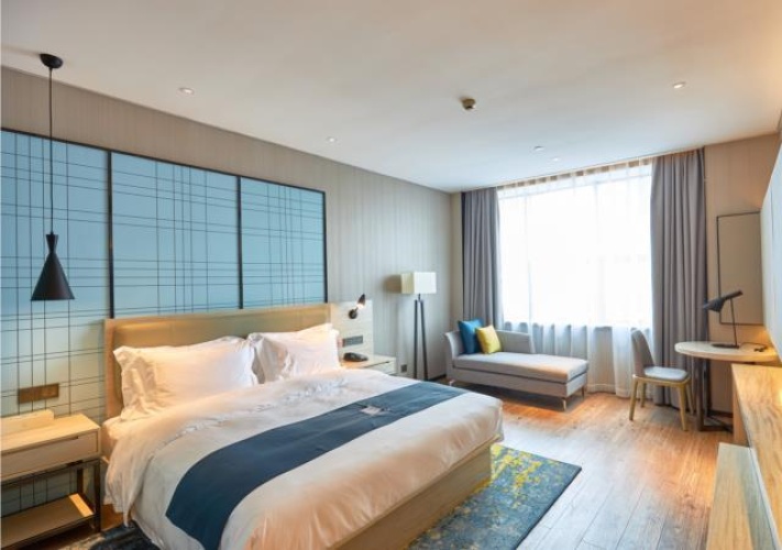 Standard Double room with city view
