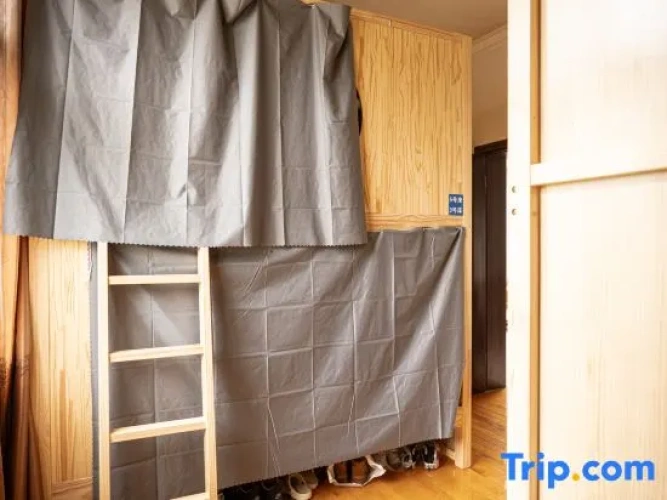 Bed in Dorm (female dorm)