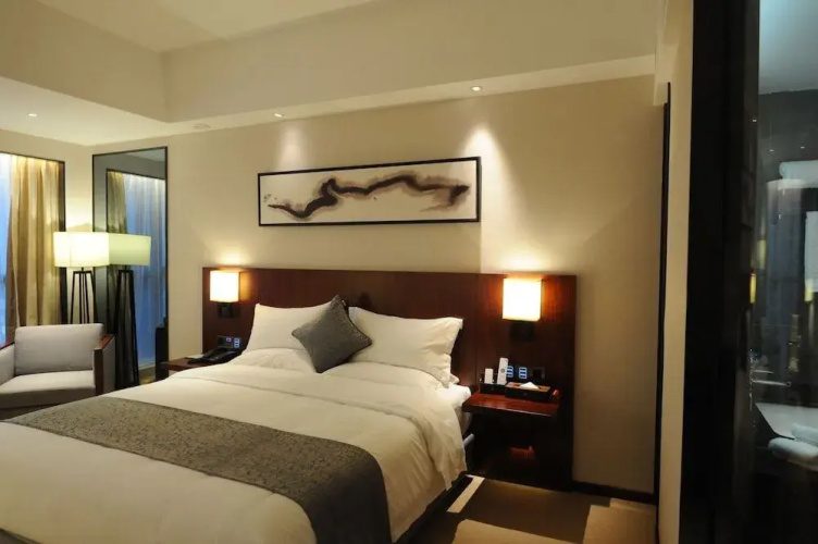 Homewise Hotel