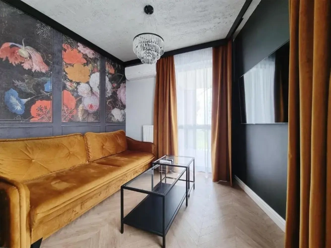 Deluxe Studio