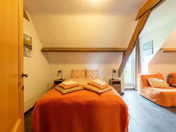 Comfortable Home for a Group With a Large Garden