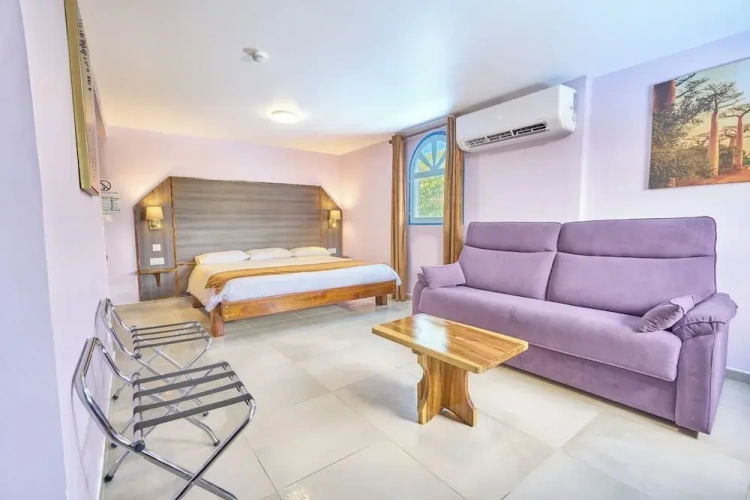 Deluxe Suite