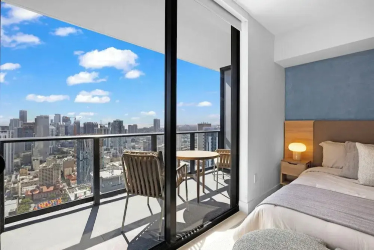 Downtown Studio with Miami Views