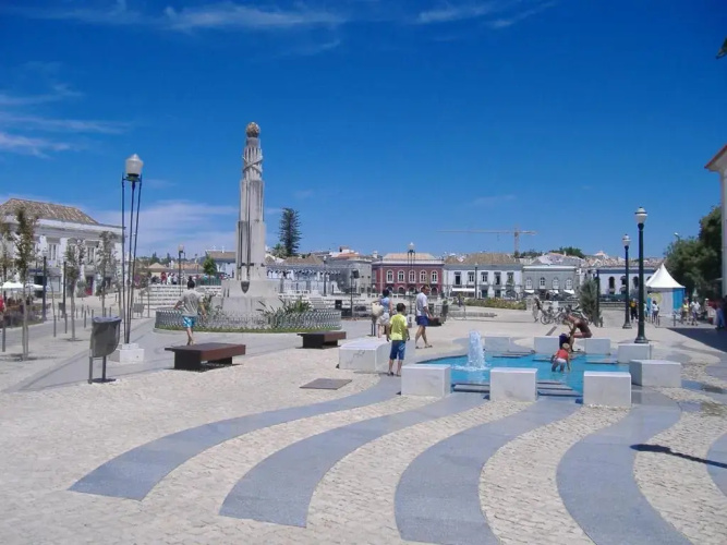Apartamento Álvaro de Campos 78