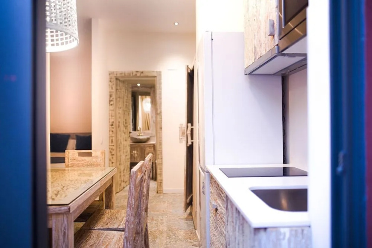 La Bodega Suites