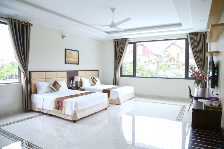 Iris Hotel Halong