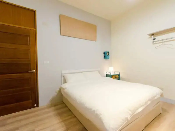 La Dahai Bed and Breakfast