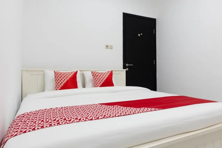Cozy Stay by OYO Rooms