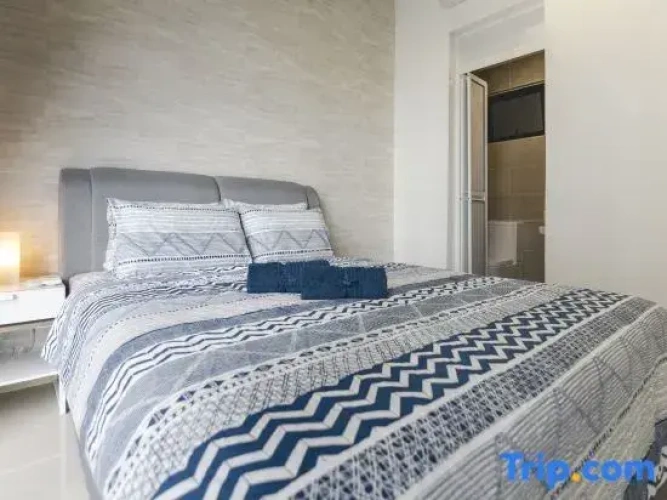 2 Bedrooms Deluxe Apartment