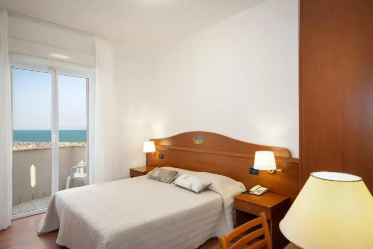 Standard Double room with balcony and with sea view