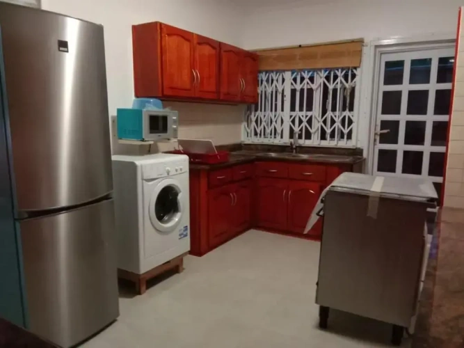 3 Bedrooms Apartment