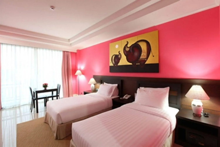 La Vie En Rose Hotel