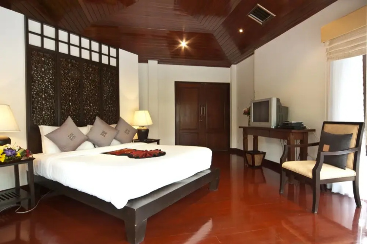 Surin Springs Villa 6 by PIPS