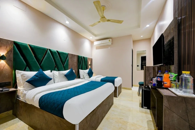 Superior Triple room