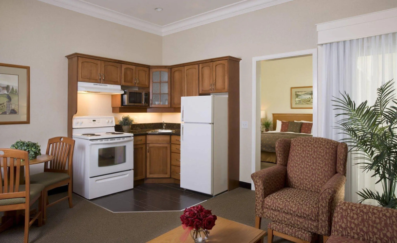 Best Western Plus Kelowna Hotel & Suites photo 32