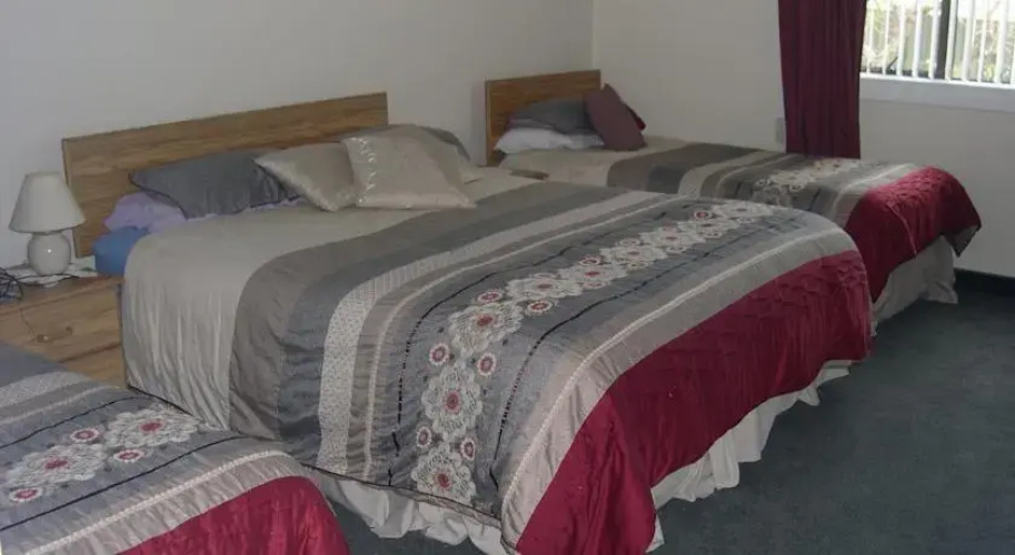 Golden Coast Bed  Breakfast