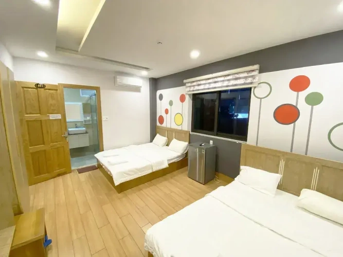 Standard Quadruple room with city view