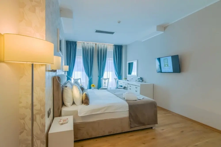 Deluxe Superior Double room