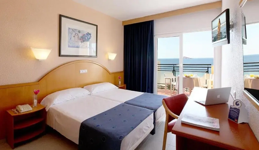 Standard Double room with sea view