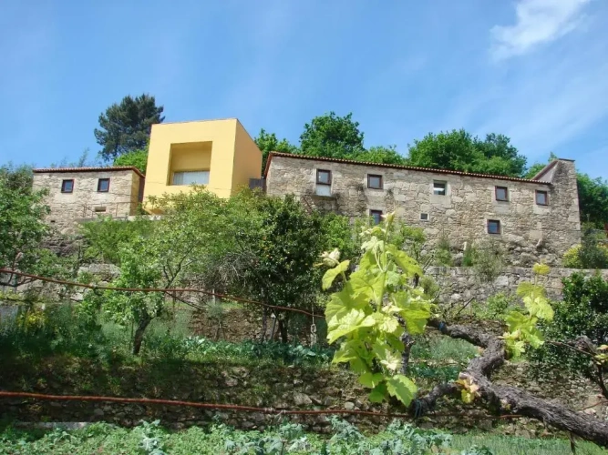 2 Bedrooms Cottage