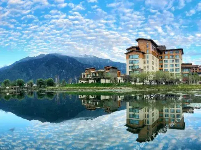 Grand House Tingyue Linzhi