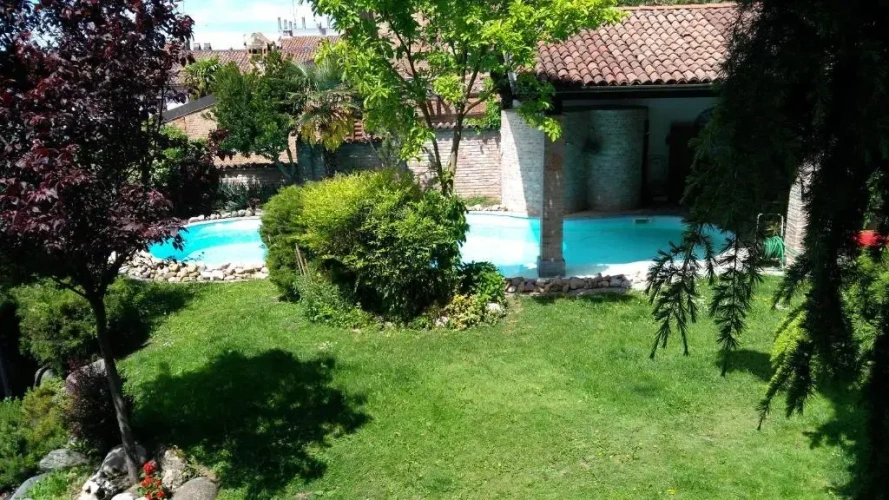 Standard Double room with pool view