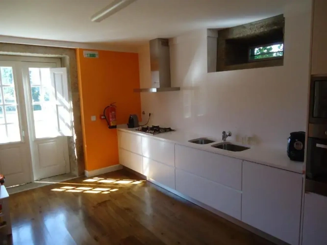3 Bedrooms Cottage