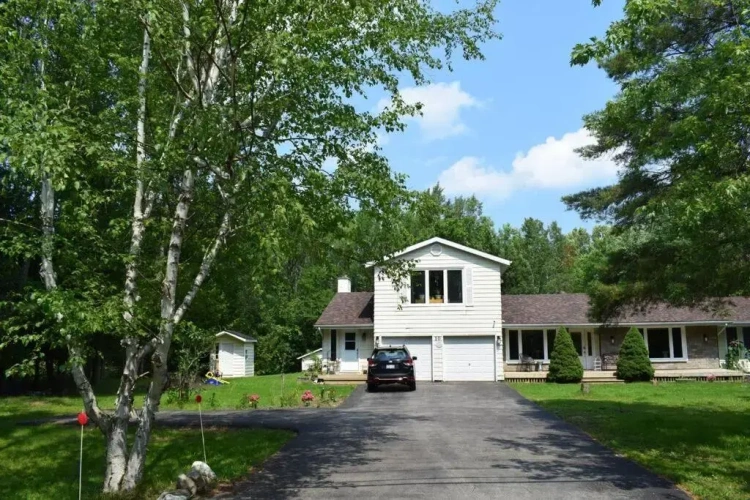 3 Bedrooms Cottage