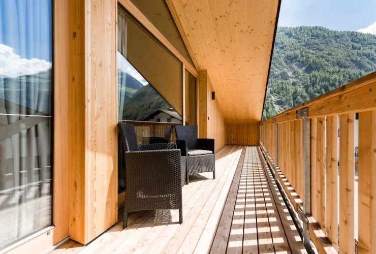 2 Bedrooms Executive Suite with mountain view