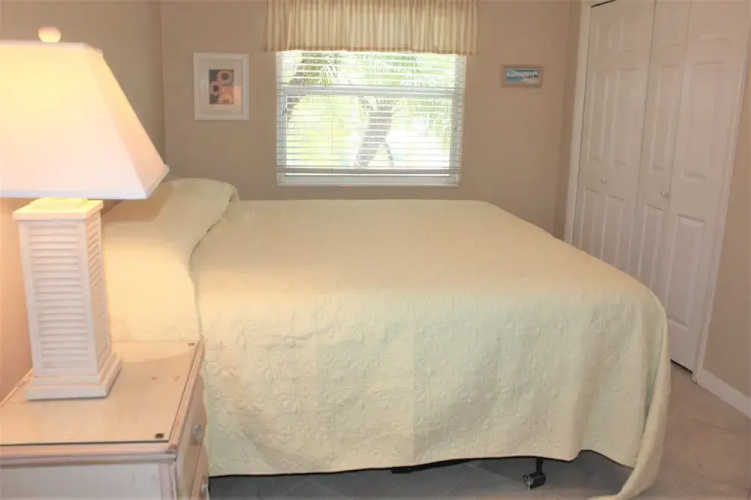Aloha Kai - Unit 14 1 Bedroom 1 Bathroom Apts