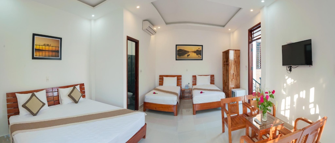 Standard Triple room with balcony