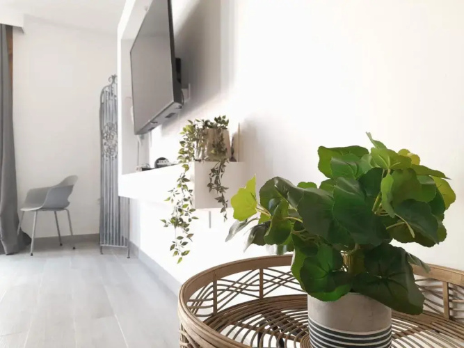 EDIFICIO EL LERELE Apartamentos céntricos a 100m de la playa