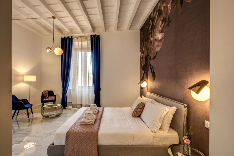 Little Queen Pantheon Residence