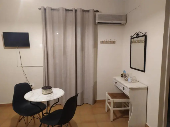 Antonela room3