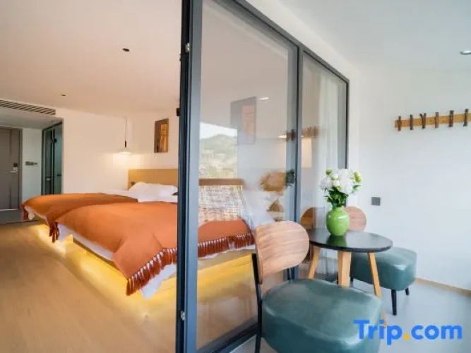 Deluxe Family Suite