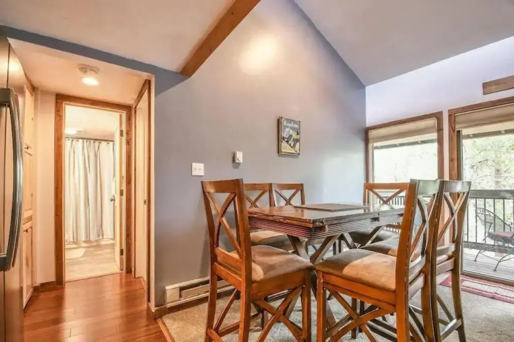1014 Wild Irishman 2 Bedroom Condo by Redawning