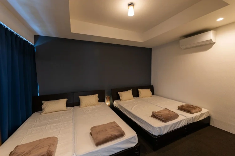 2 Bedrooms Apartment