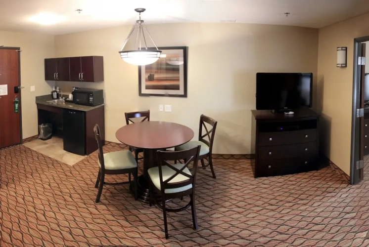 1 Bedroom Suite