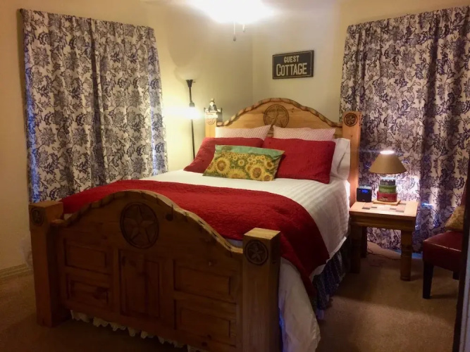 The Old Liberty Schoolhouse B&B