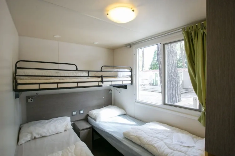 2 Bedrooms Comfort room