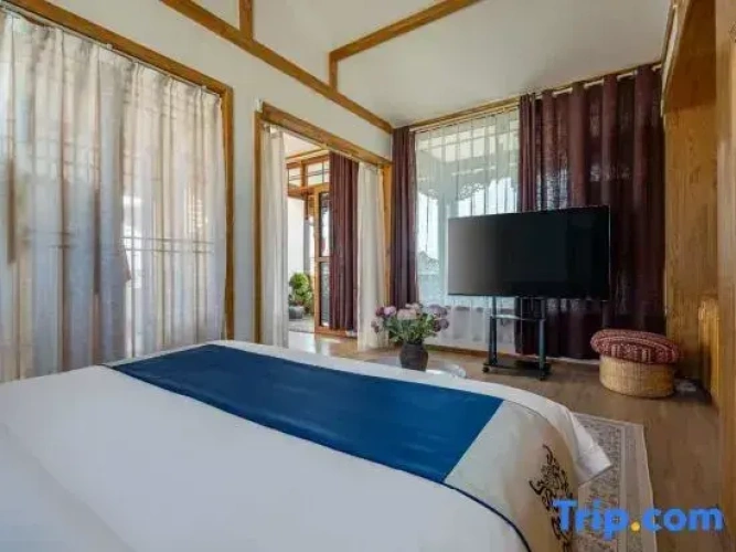 Deluxe Double Family room