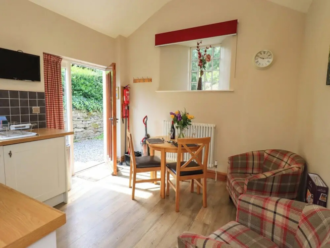 Abbots Reading Suite