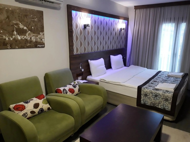 Dolphin Apart & Hotel